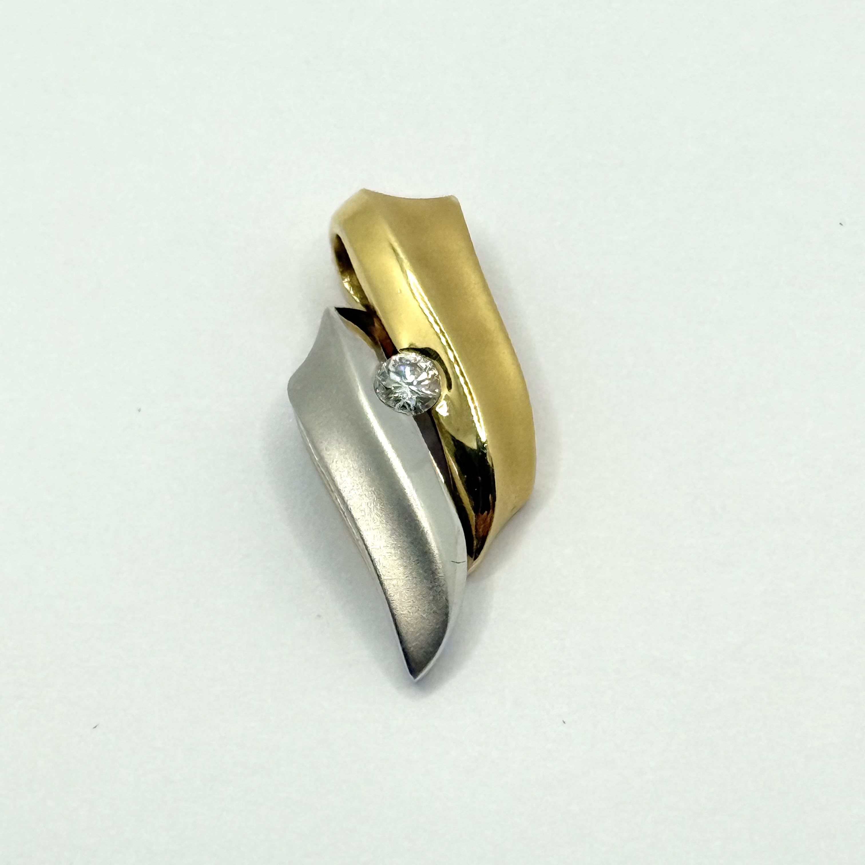 585/ 1 Bi-Color Anhänger miit Brill. ca 0,10ct 5,53gr