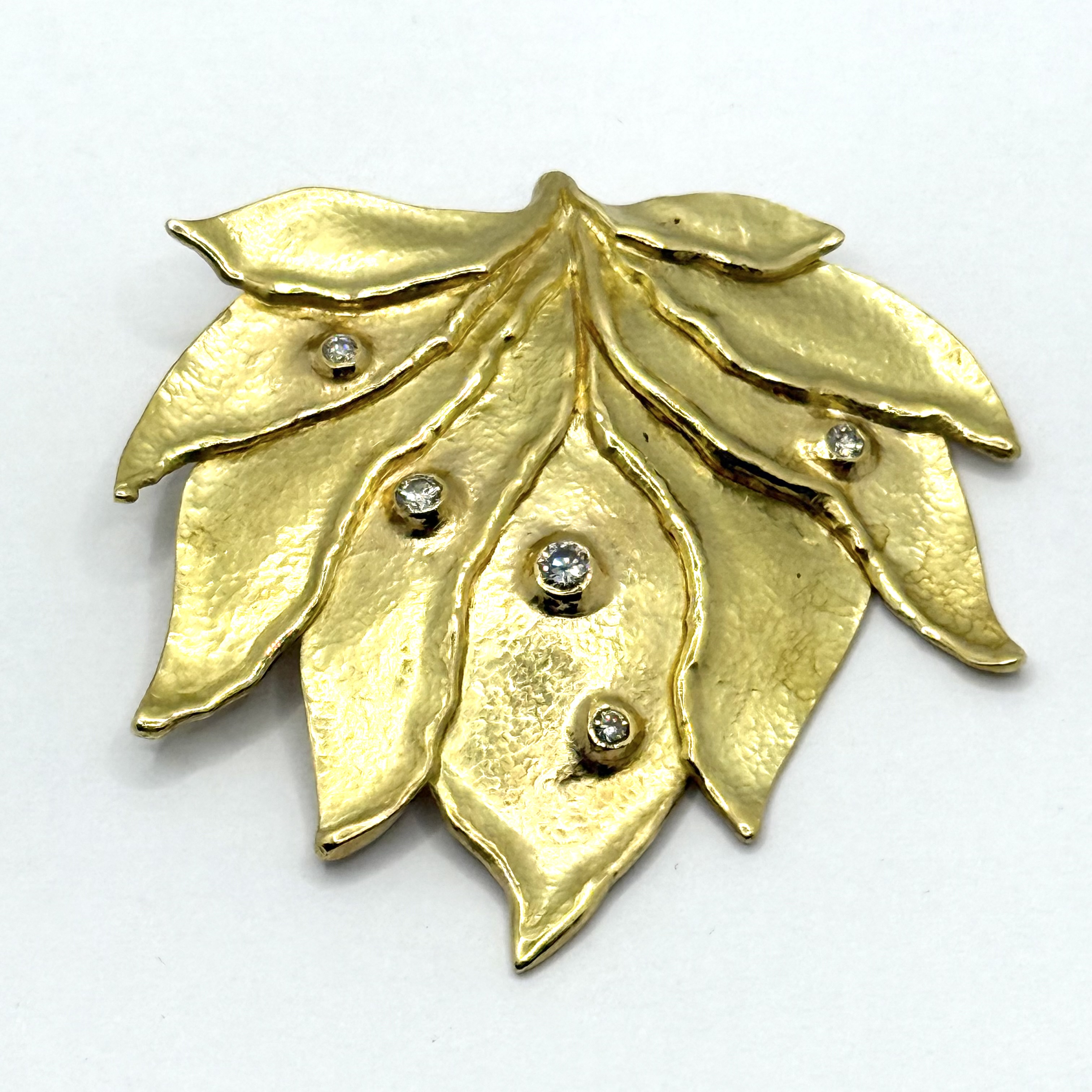 750/ 1 Anhänger mit 5 Diamanten 19,370 gr 750/ 1 Anhänger mit 5 Diamanten 19,370 gr