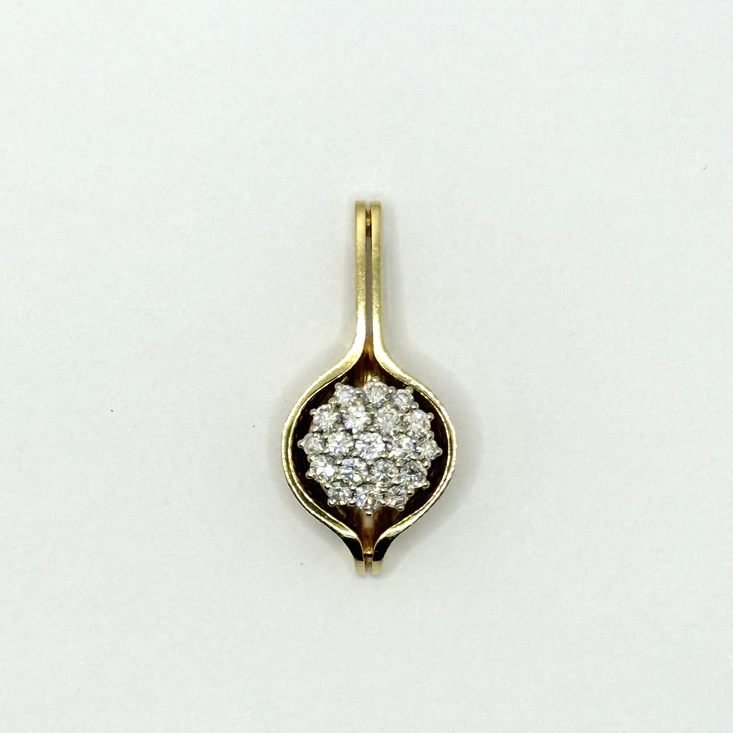 750/1 Anhänger mit 19 Brill zus ca 0,90ct ca Vs/H 5,51gr