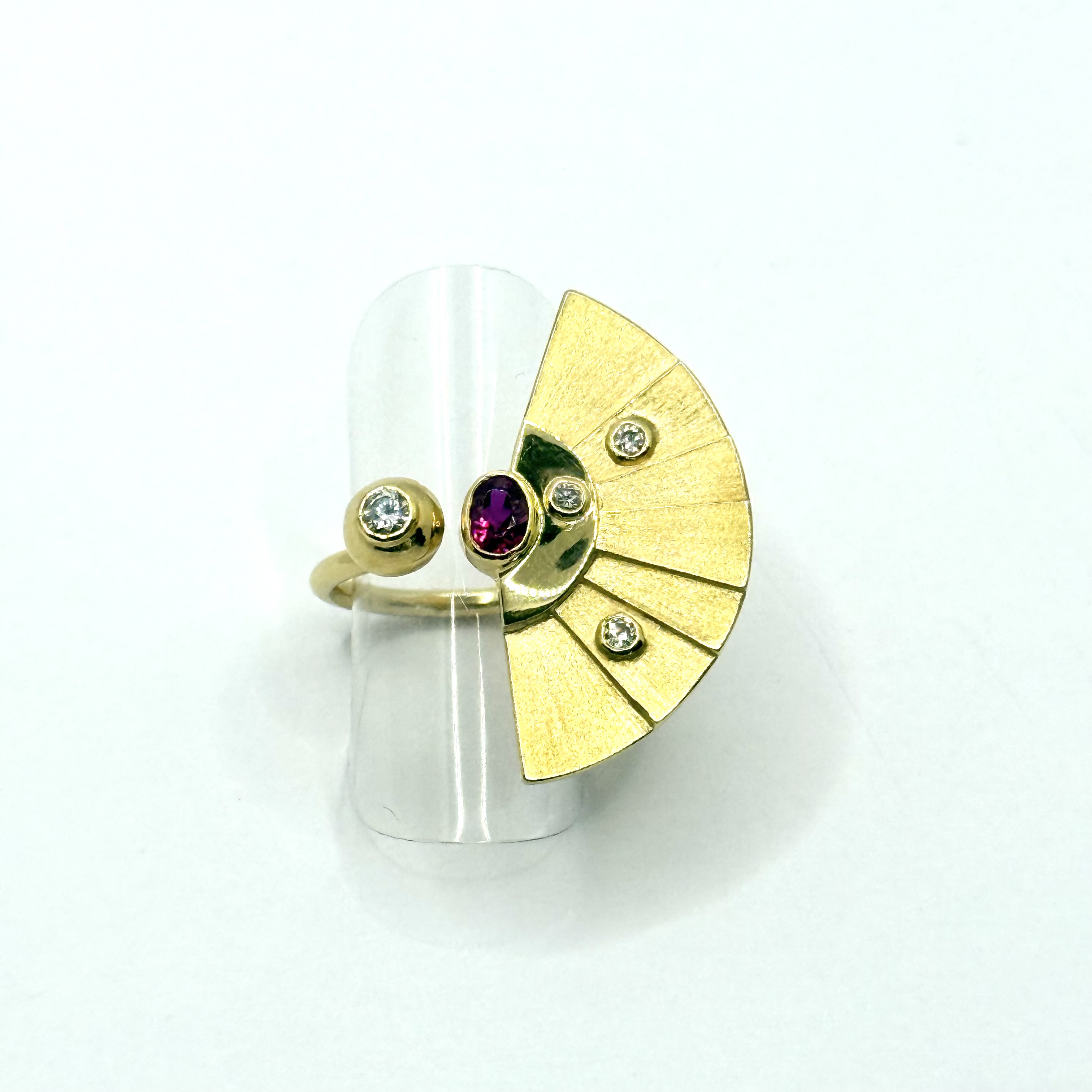750/1 Ring Gr ca 49 mit Brill und Fbst 12,98g